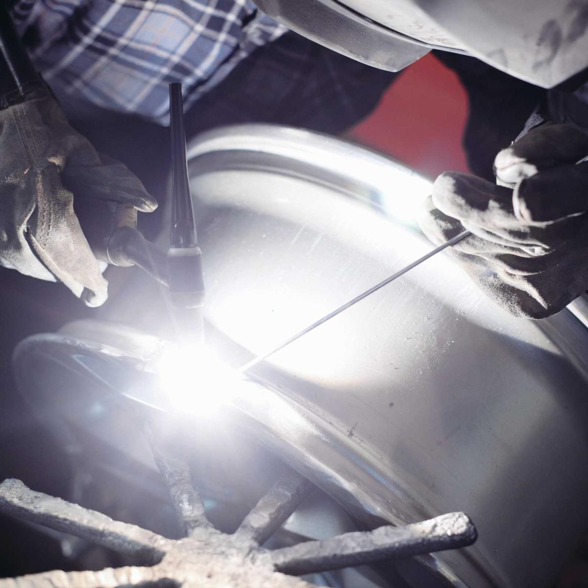 Alloy-Wheel-Welding-in-London-–-Professional-Repairs-for-Cracked-Alloy-Wheels